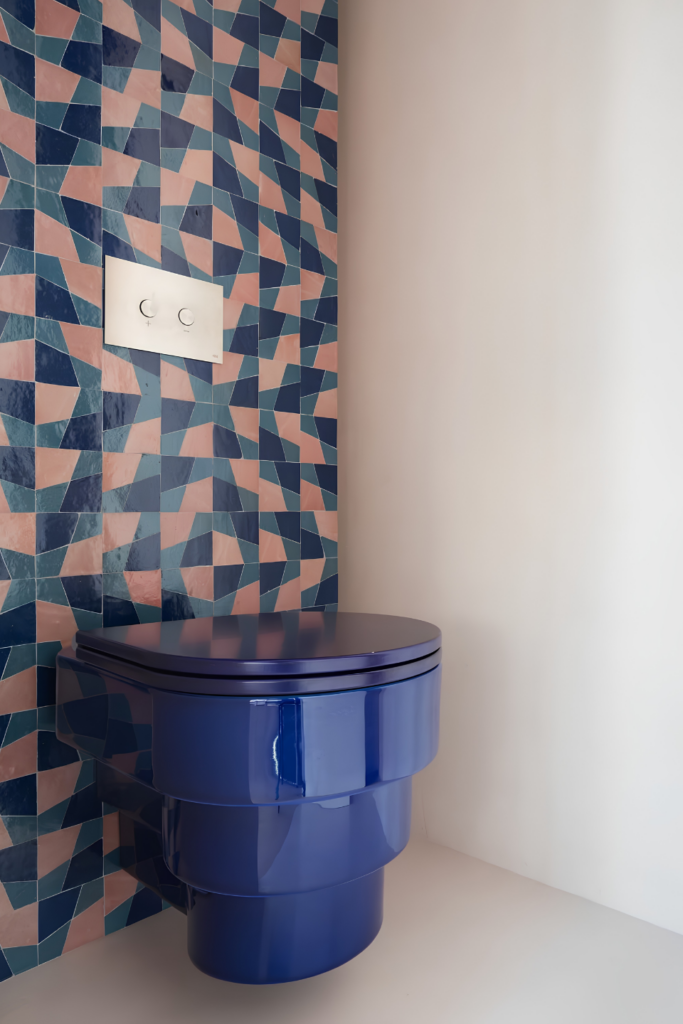 Ateliers Zelij Zellige Morocco Maroc Toilet WC Interiors TRC5 Keren Benchetrit Salima blue pink tile