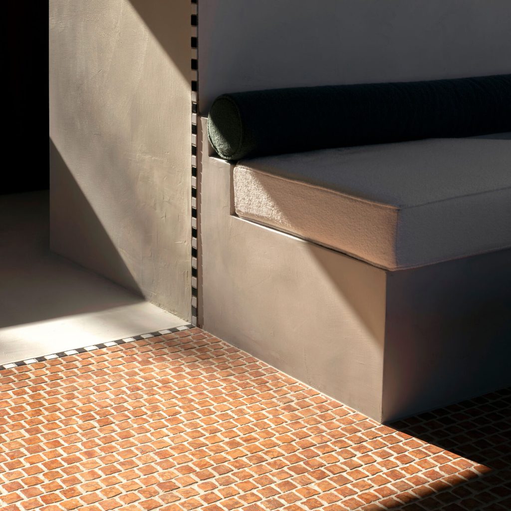 Bloma Studio Scarpa Rosso by photographer Yvan Moreau
